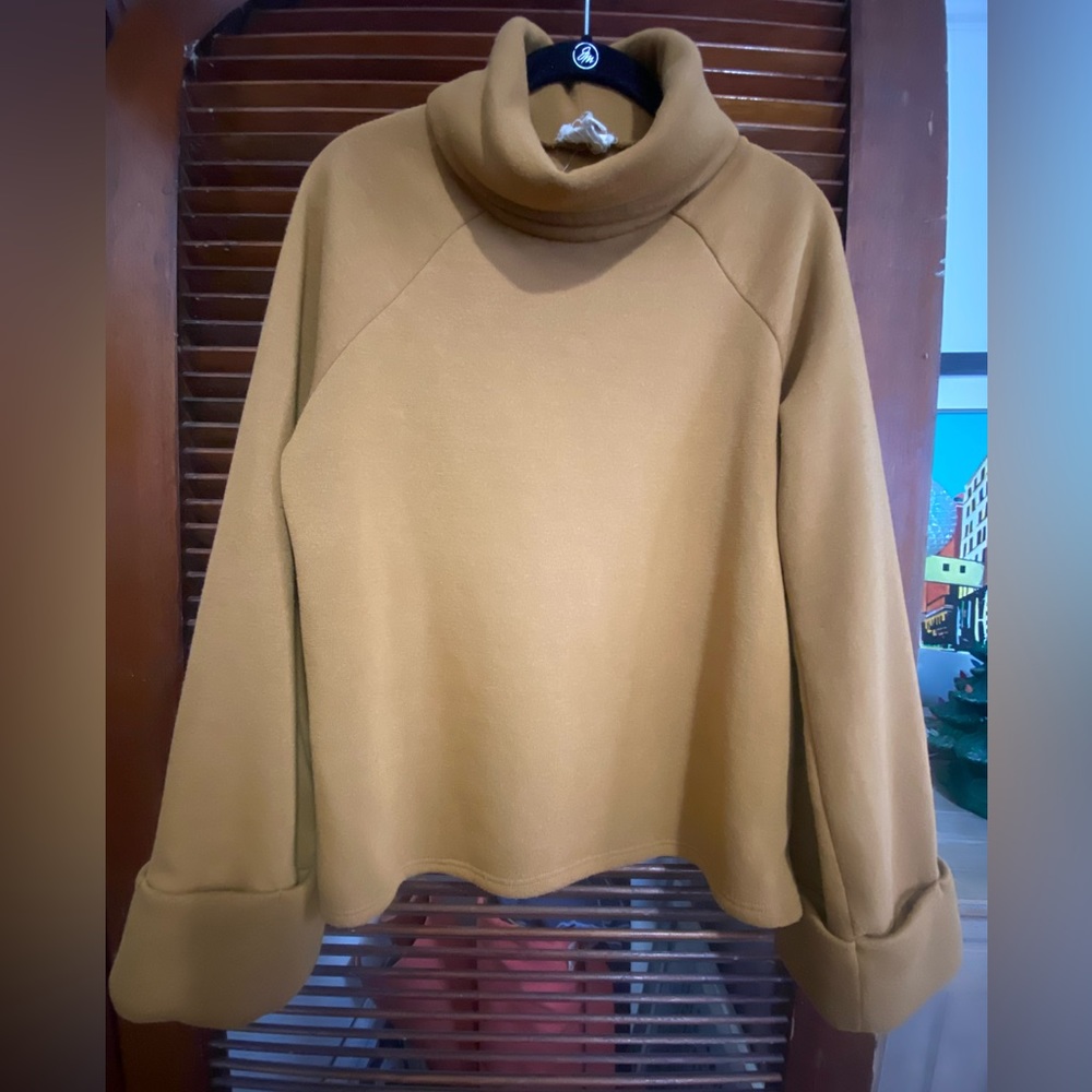 Thomas a turtleneck Sweatshirt